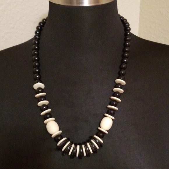Black Natural Bead Necklace - Picture 5 of 5